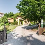 Guesthost - Two Floors With Pool And Parking!